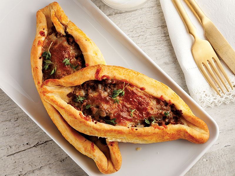 Evde Yapabileceğiniz 8 Farklı Ev Yapımı Pide Tarifi